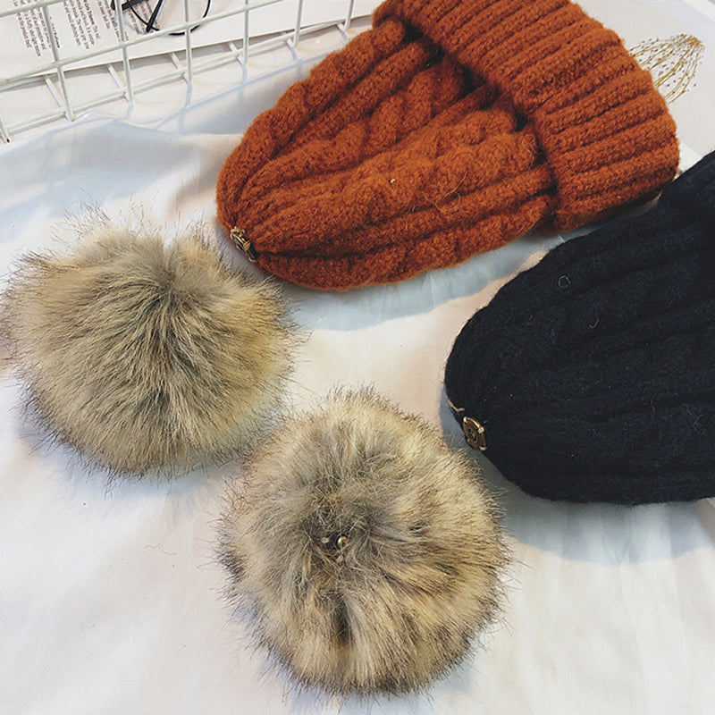 Thickened winter knitted hat with twisted pattern