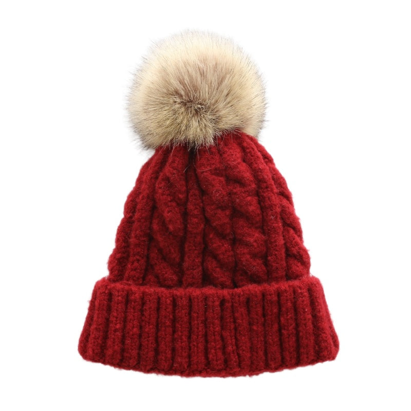Thickened winter knitted hat with twisted pattern