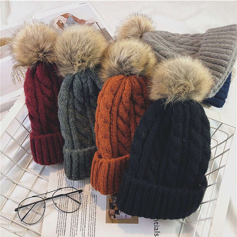 Thickened winter knitted hat with twisted pattern